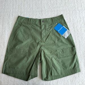 Columbia Women's Holly Hideaway™ Washed Out Bermuda Shorts, Green, Size 8